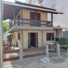 Maravilhosa casa na praia de Bombas